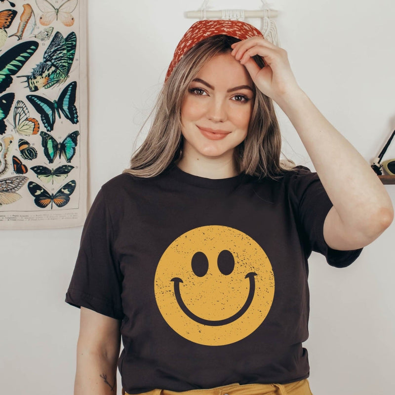 Women's Retro Smiley Face T-Shirt - Girls Printed Design Tshirt - Best Ideal Gift Tees for Your Friends & Family