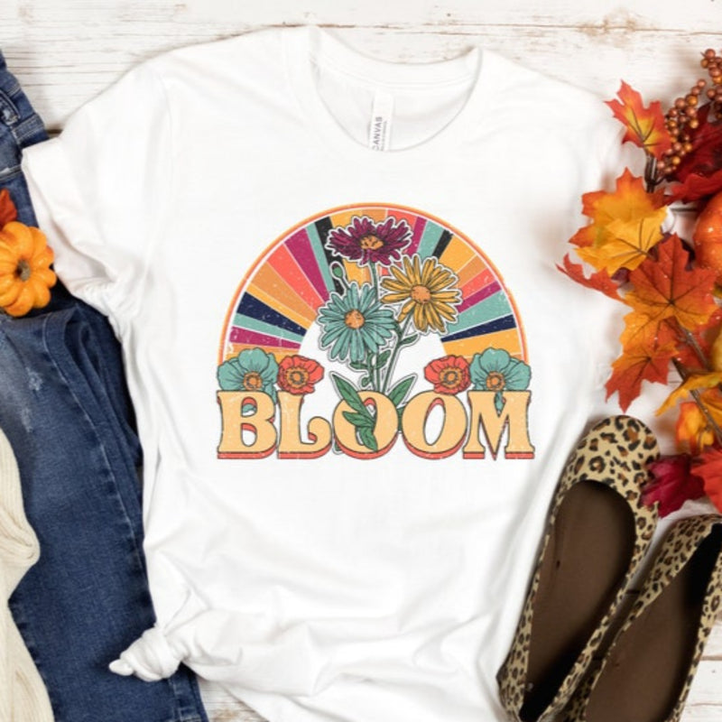Women's Retro Bloom T-Shirt - Girls Printed Design Tshirt - Best Ideal Gift Tees for Your Friends & Family